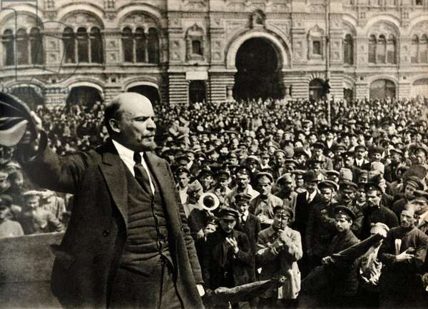 LSE4317937 Lenin giving a speech to Vsevobuch servicemen on the first anniversary of the foundation of the Soviet armed forces, Red Square, Moscow, 25th May 1919 (photo) by Unknown photographer, (20th century); Private Collection; (add.info.: Lenin (Vladimir Ilyich Ulyanov said, 1870-1924) addresses students of general military training courses, Red Square Moscow, 25 May 1919 -); Photo © Leonard de Selva.